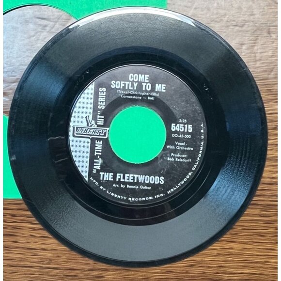 The Fleetwoods ‎Come Softly to Me / Mr Blue 45 Vinyl 60s Pop Liberty 54515 - Picture 4 of 6